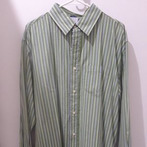 Old navy plaid button up long sleeve shirt